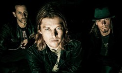 Puddle of Mudd no-show causes uproar puddle-of-mudd-4f202253e0acd